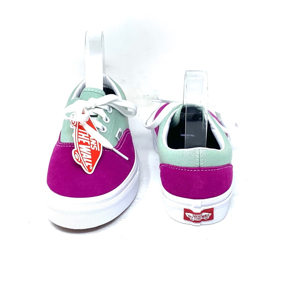 Vans - Picture 6 of 6